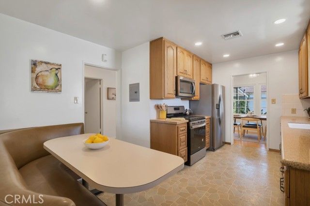 725 Tufts Avenue, Burbank, CA 91504