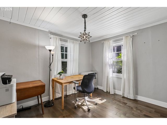 731 Sw MAPLECREST Dr, Portland, OR 97219