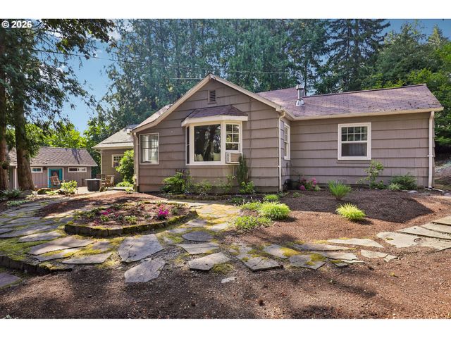 731 Sw MAPLECREST Dr, Portland, OR 97219