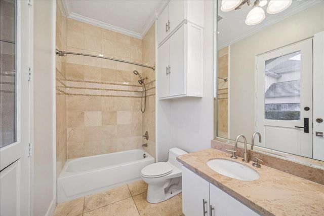 3503 St Tropez Way, Houston, TX 77082