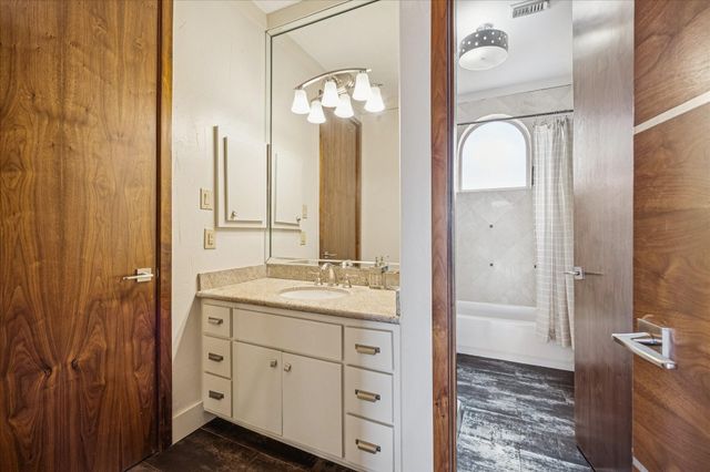 3503 St Tropez Way, Houston, TX 77082