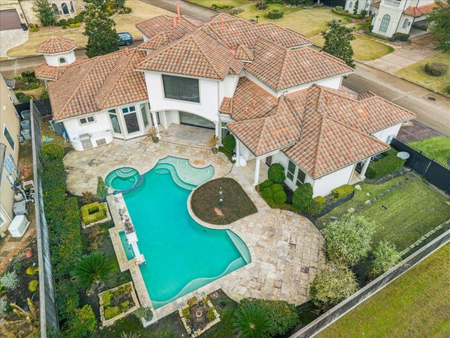 3503 St Tropez Way, Houston, TX 77082