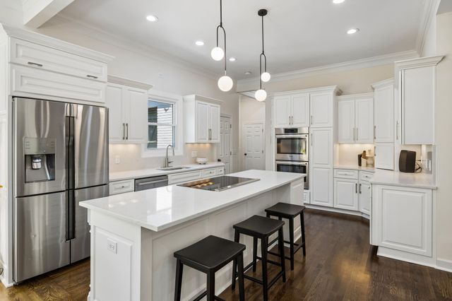 310 Deerwood Ln, Brentwood, TN 37027