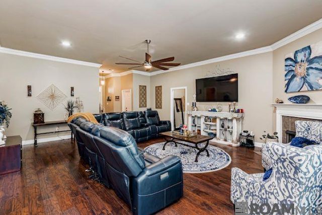 4843 Knight Dr, Zachary, LA 70791