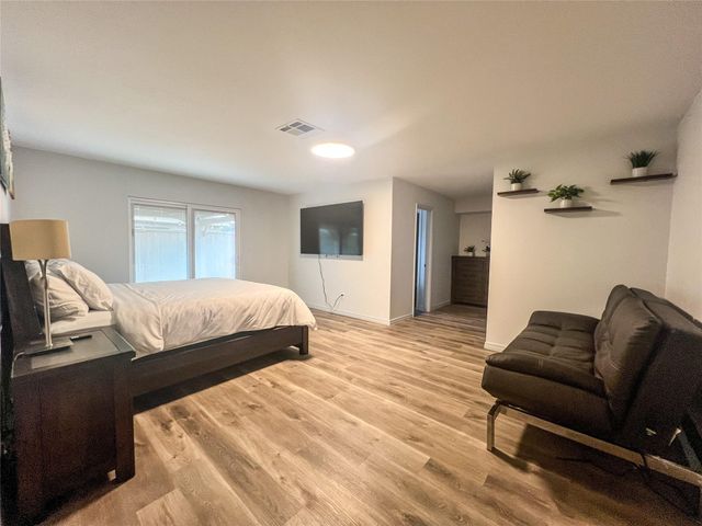 11507 Willwood Drive, Houston, TX 77072