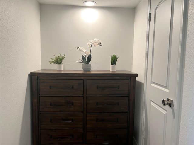 11507 Willwood Drive, Houston, TX 77072