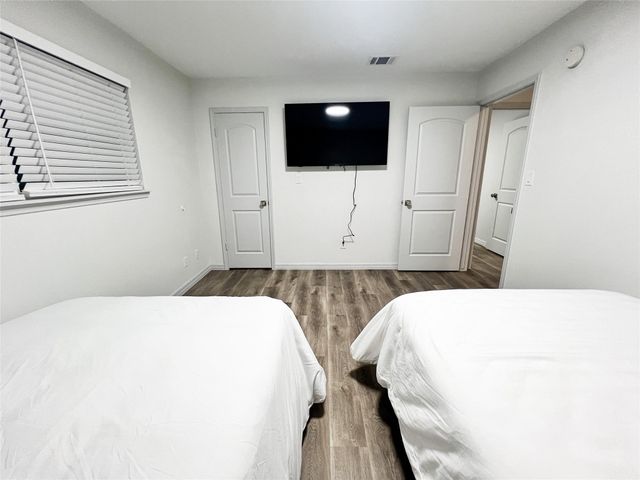 11507 Willwood Drive, Houston, TX 77072