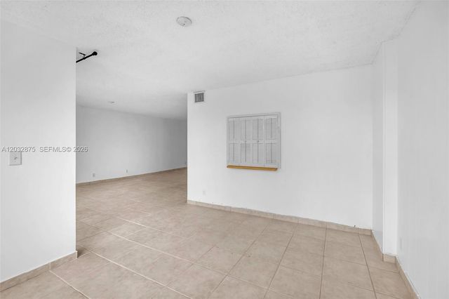 1000 Parkview Dr 229, Hallandale Beach, FL 33009
