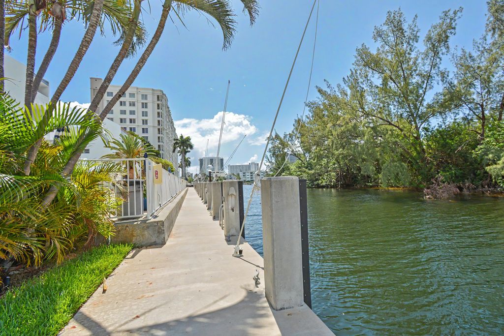 2840 NE 14th St 405a, Pompano Beach, FL 33062
