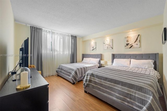 19370 Collins Avenue 225, Sunny Isles Beach, FL 33160