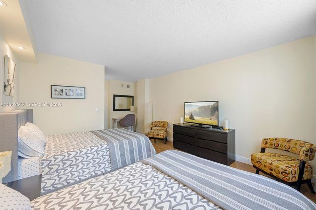 19370 Collins Avenue 225, Sunny Isles Beach, FL 33160