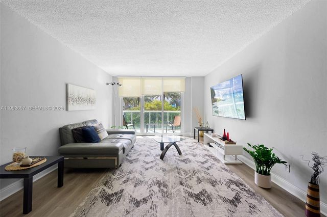 19370 Collins Avenue 225, Sunny Isles Beach, FL 33160