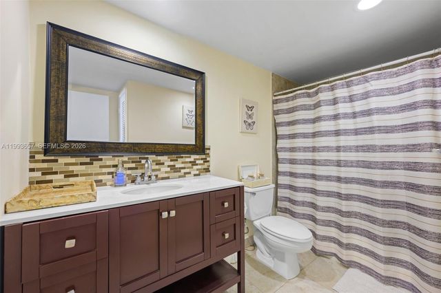 19370 Collins Avenue 225, Sunny Isles Beach, FL 33160