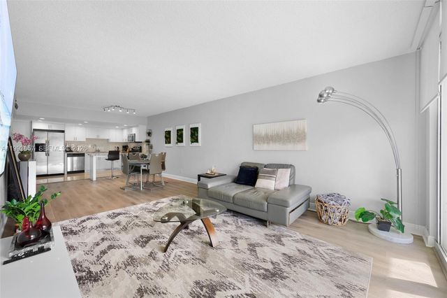 19370 Collins Avenue 225, Sunny Isles Beach, FL 33160
