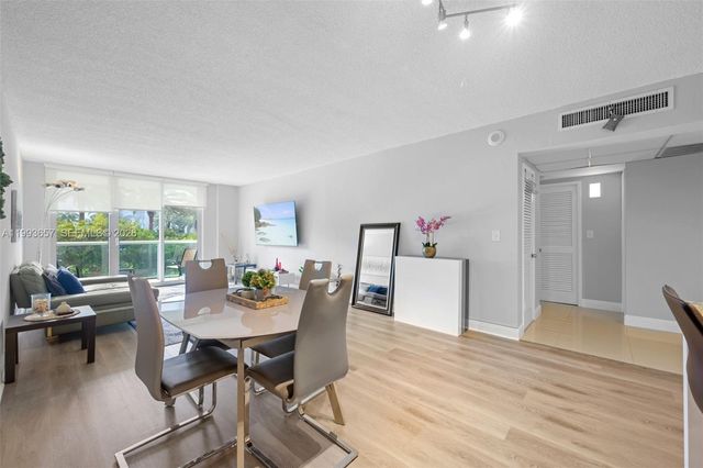 19370 Collins Avenue 225, Sunny Isles Beach, FL 33160