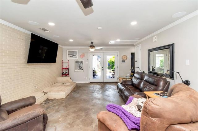 365 Mcdonald Avenue, Mobile, AL 36604