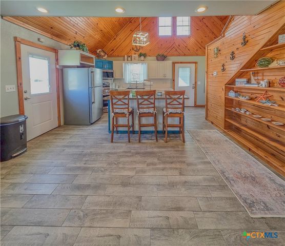 376 Haddock Drive, Palacios, TX 77465