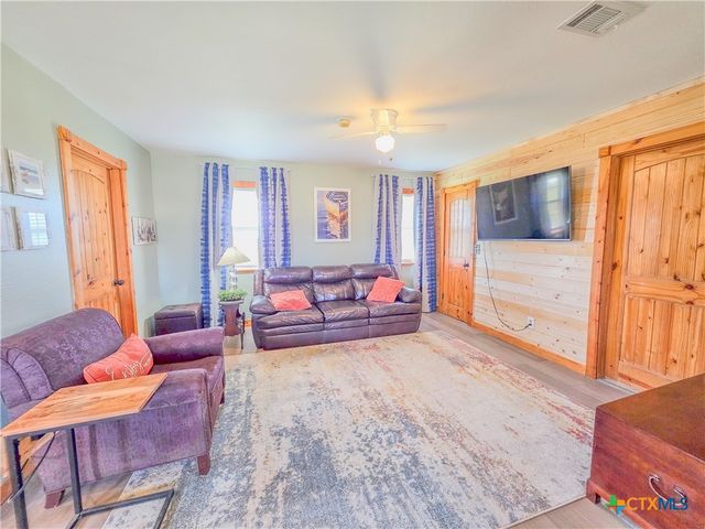 376 Haddock Drive, Palacios, TX 77465