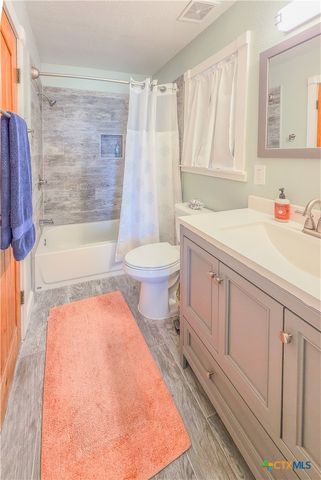 376 Haddock Drive, Palacios, TX 77465