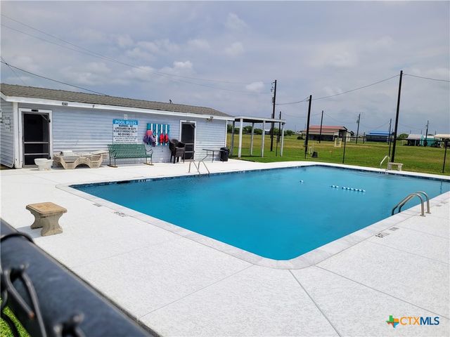 376 Haddock Drive, Palacios, TX 77465