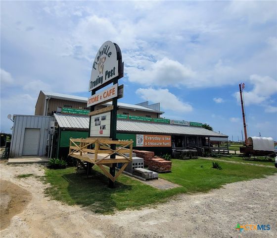 376 Haddock Drive, Palacios, TX 77465