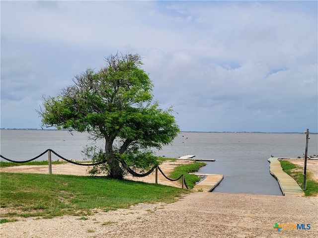 376 Haddock Drive, Palacios, TX 77465
