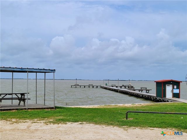 376 Haddock Drive, Palacios, TX 77465