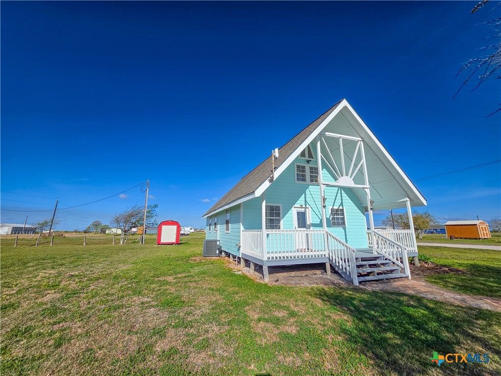 376 Haddock Drive, Palacios, TX 77465