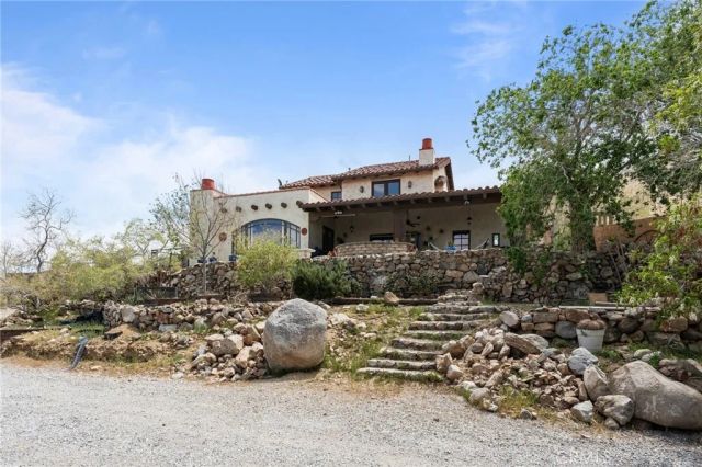 9075 Mesa Vista Street, Apple Valley, CA 92308