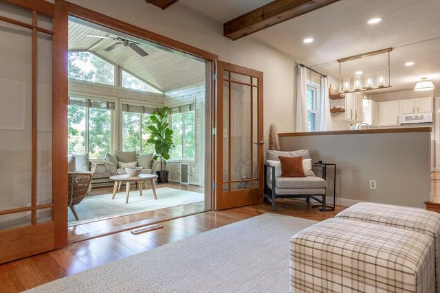 156 Hickory Court, Oregon, WI 53575