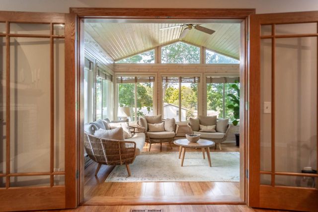 156 Hickory Court, Oregon, WI 53575