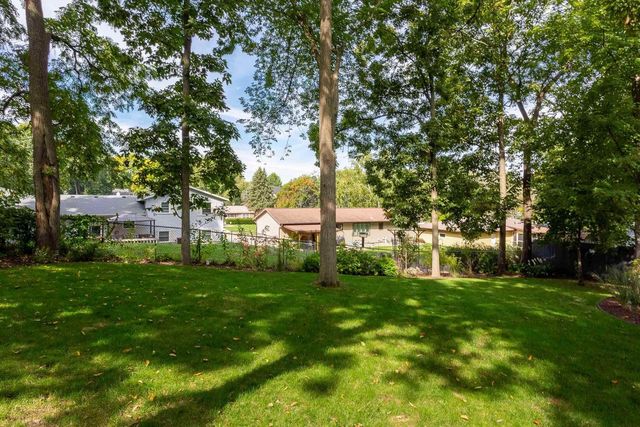 156 Hickory Court, Oregon, WI 53575