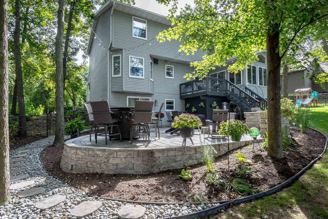 156 Hickory Court, Oregon, WI 53575