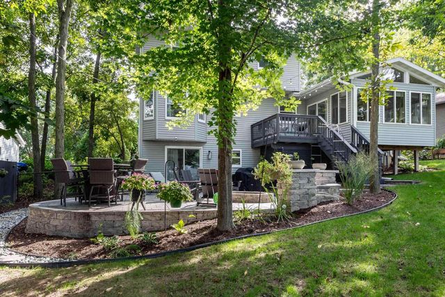 156 Hickory Court, Oregon, WI 53575