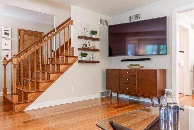 156 Hickory Court, Oregon, WI 53575