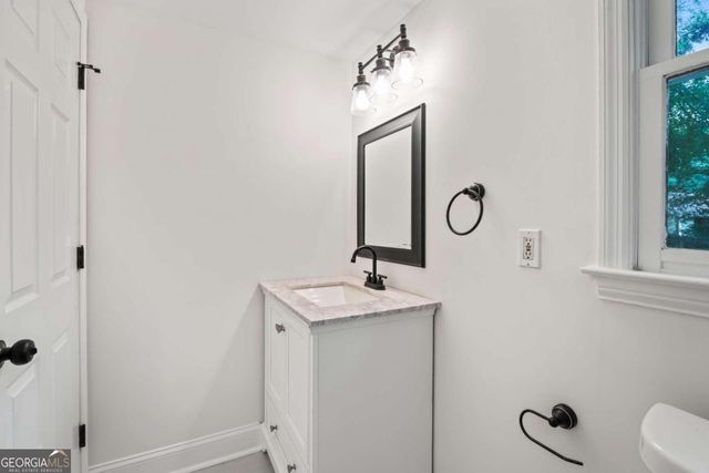 2735 Defoors Ferry Road NW, Atlanta, GA 30318