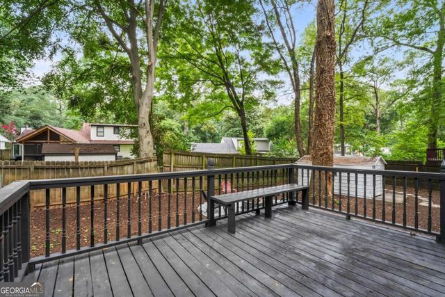 2735 Defoors Ferry Road NW, Atlanta, GA 30318