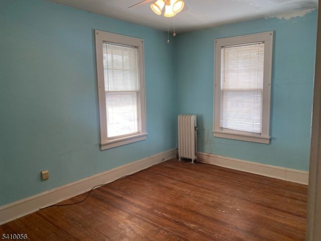 361 W 5Th Ave, Roselle Boro, NJ 07203