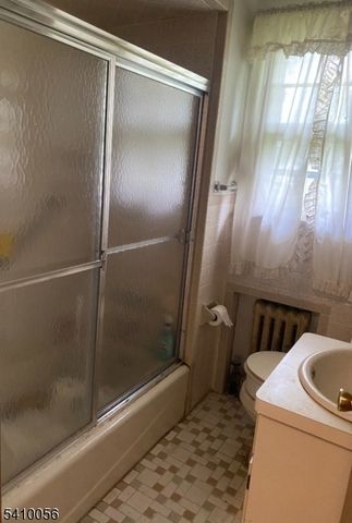 361 W 5Th Ave, Roselle Boro, NJ 07203
