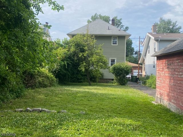 361 W 5Th Ave, Roselle Boro, NJ 07203