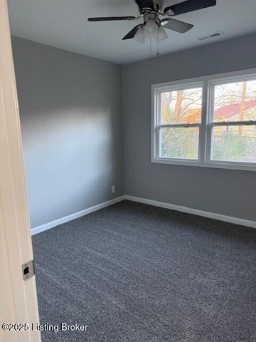 4209 Saint Francis Ln, Louisville, KY 40218