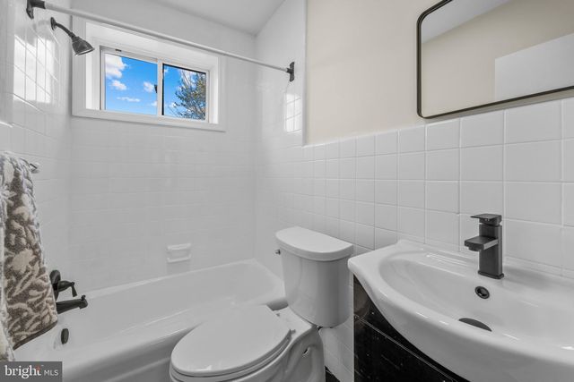 7608 CHELWYNDE AVE, Philadelphia, PA 19153