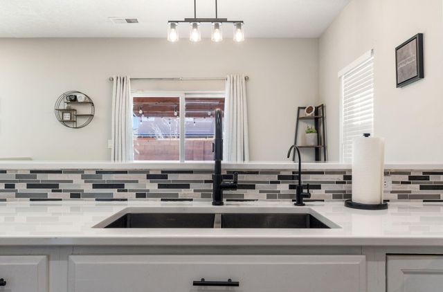 8304 Mandarin Place NW, Albuquerque, NM 87120