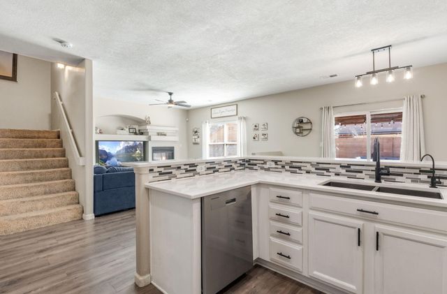 8304 Mandarin Place NW, Albuquerque, NM 87120