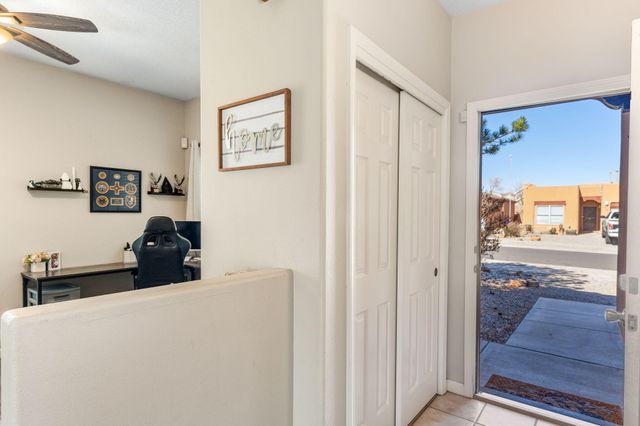 8304 Mandarin Place NW, Albuquerque, NM 87120