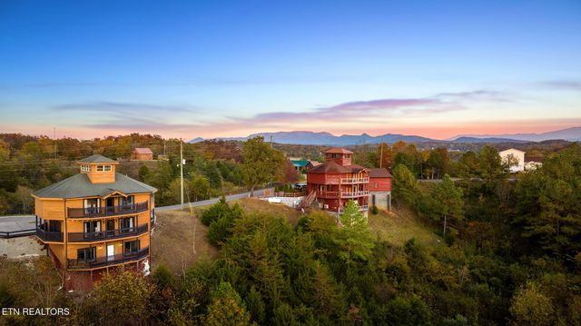 2081 Kerr Rd, Sevierville, TN 37876