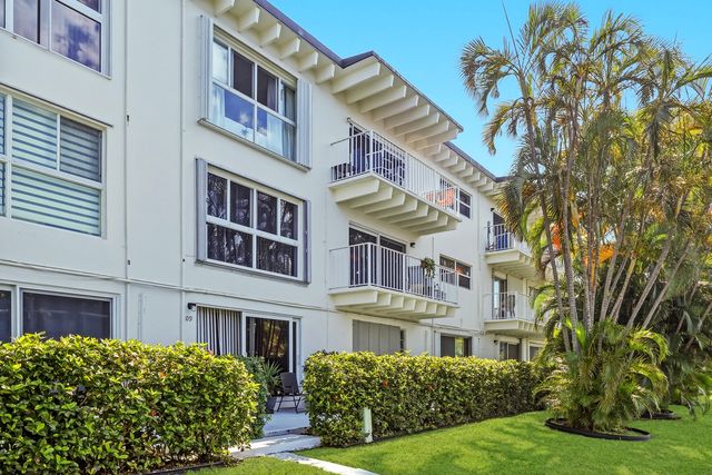 4001 S Ocean Boulevard 209, South Palm Beach, FL 33480