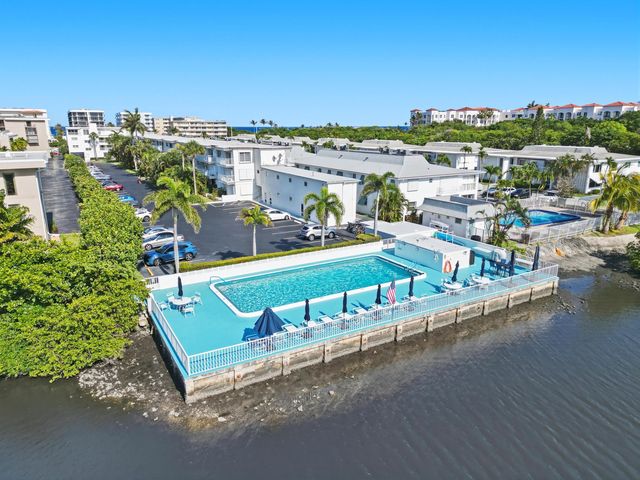 4001 S Ocean Boulevard 209, South Palm Beach, FL 33480