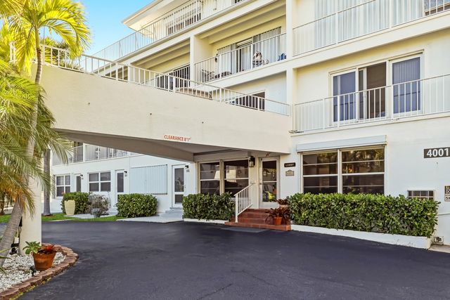 4001 S Ocean Boulevard 209, South Palm Beach, FL 33480