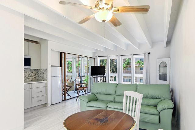 4001 S Ocean Boulevard 209, South Palm Beach, FL 33480